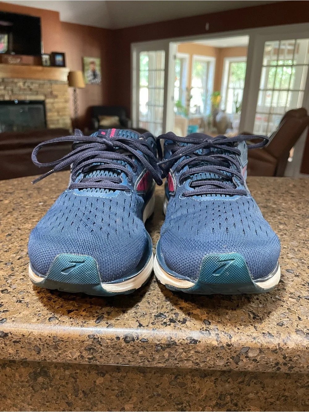 Brooks Women's Dyad 11 Running Shoe Blue Navy Beetroot Darkest Teal Support Sz 9